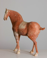 A well-modeled pair of pottery horses 3
