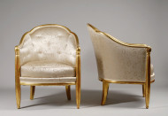 A pair of elegant Art Deco 
fauteils in the manner of Paul Follot 2