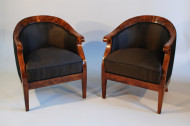 A pair of elegant Biedermeier bergeres 2