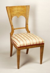 A set of eight Biedermeier dining chairs 2