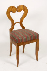 A set of six Biedermeier dining chairs 2