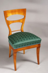 An elegant pair of Biedermeier side chairs 2