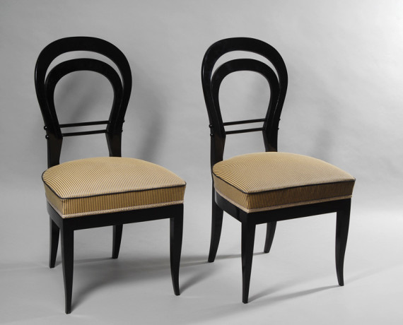 A pair of elegant Biedermeier side chairs