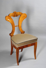 An elegant set of four Biedermeier sidechairs 2