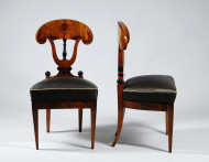 A fine pair of Biedermeier side chairs 2