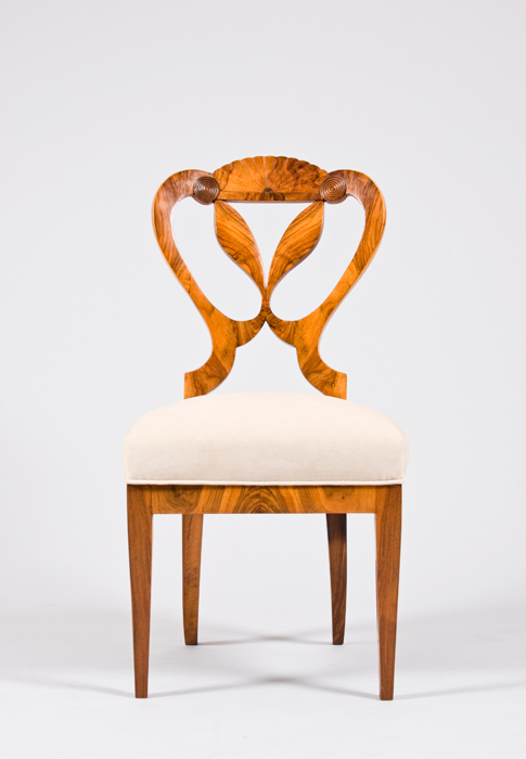 A pair of two exceptional Biedermeier chairs attributed to Josef Danhauser 2