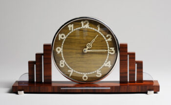 A modernist Art Deco mantel clock