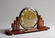 A modernist Art Deco mantel clock 2