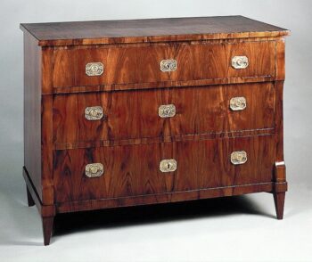 A Biedermeier three drawer commode