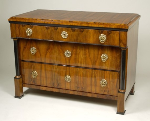 A Biedermeier commode