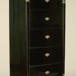 An exceptional Empire six drawers tall chest of drawers