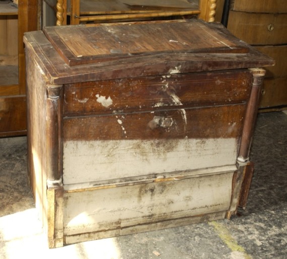 A Petite Biedermeier commode