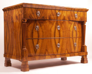 An exquisite Biedermeier commode 2