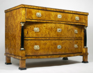 An exceptional Biedermeier commode 2