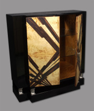 A magnificent Art Deco cabinet 2