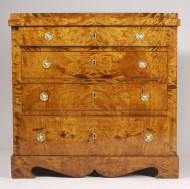 A petite Biedermeier four-drawer commode 2