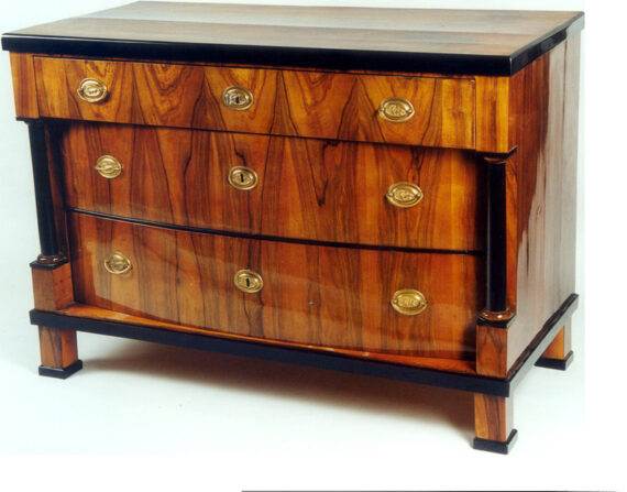 An elegant Biedermeier commode