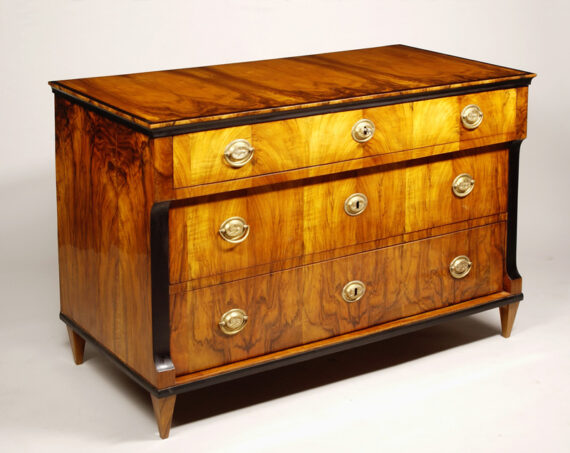 A Biedermeier commode