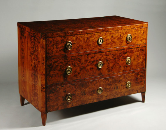 A Biedermeier three drawer commode