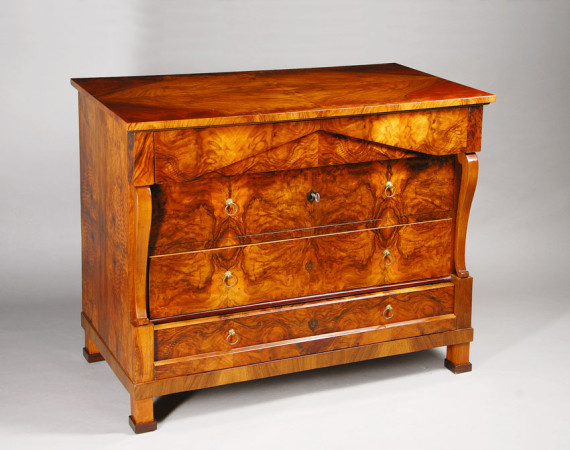 A petite Biedermeier commode