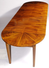 A Biedermeier extendable dining table 3