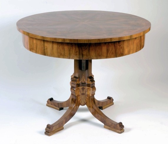 A rare and exceptional Neoclassical extendable dining table