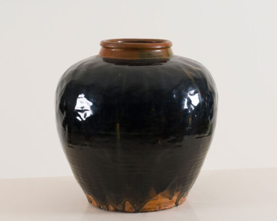 A black glazed Tsubo with