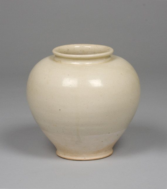 White Glazed Ovoid Jar,