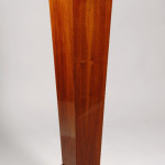 An Art Deco style pedestal