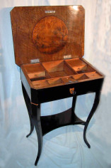 A fine Biedermeier sewing table 2