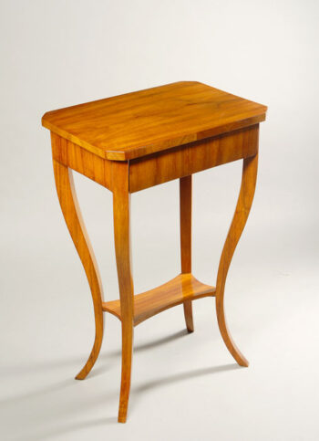 A small Biedermeier occasional table
