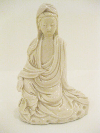 Blanc de Chine figure of a seated Guanyin