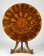 A Biedermeier tilt-top pedestal table 2