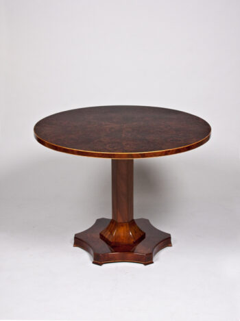 A petite Biedermeier pedestal table