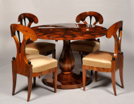 An elegant Biedermeier tilt top pedestal table 2