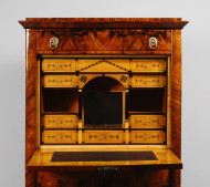 A Biedermeier secretaire 3