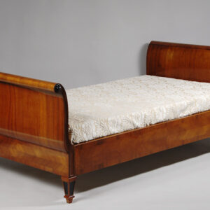 A neo-classical style daybed