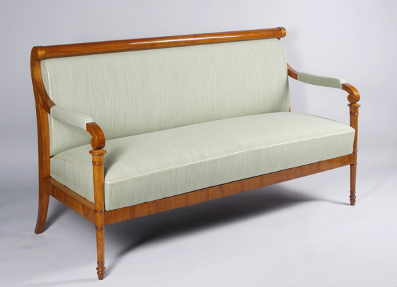 An elegant Biedermeier bench