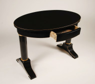 An elegant and modern Biedermeier writing table 2